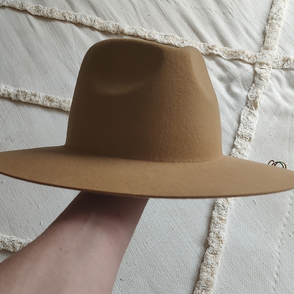 Classic Tan Women's Fedora